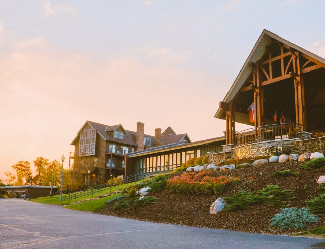 Maddens Golf Club Exterior
