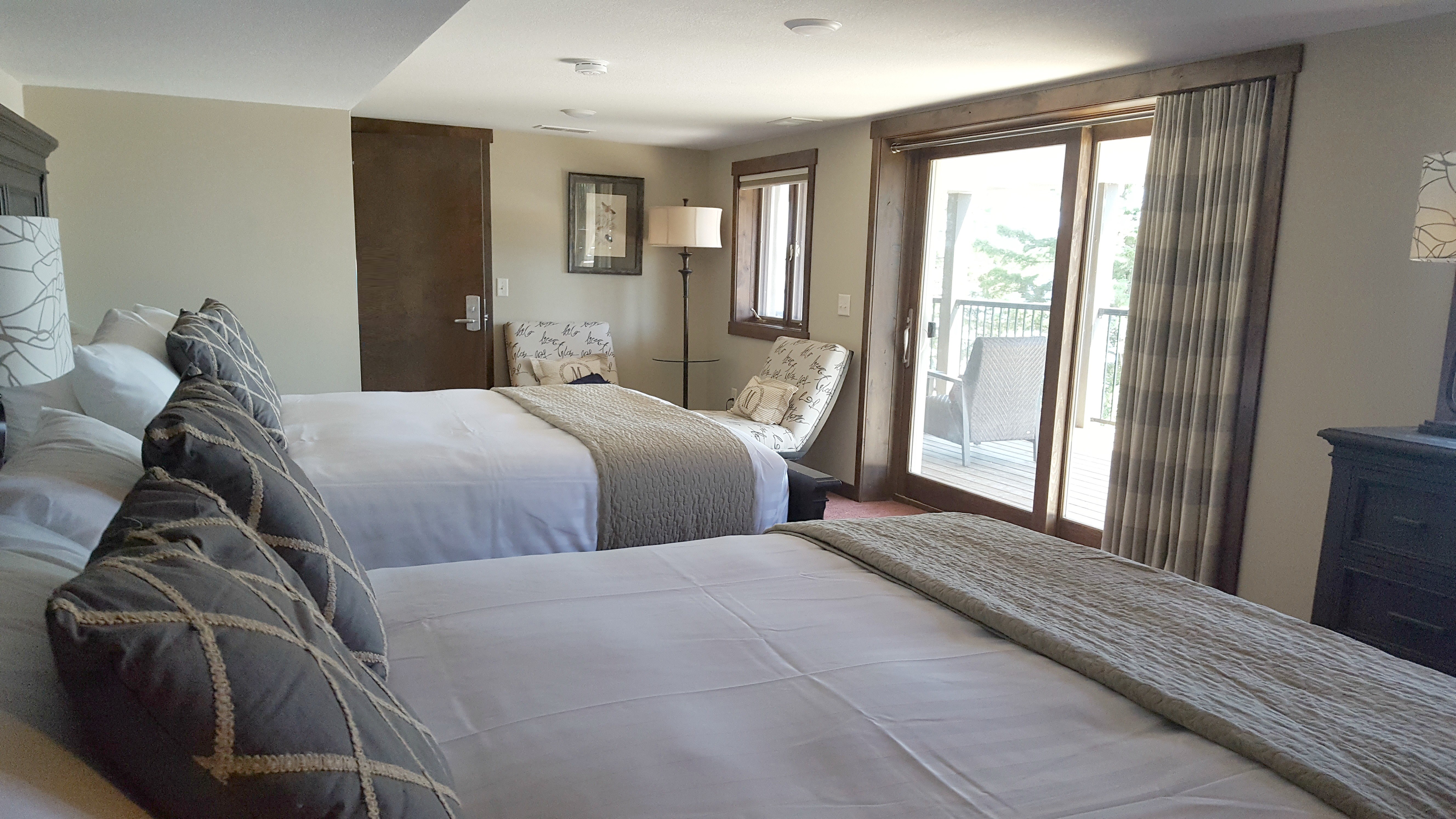 MultiBedroom Houses Madden's on Gull Lake