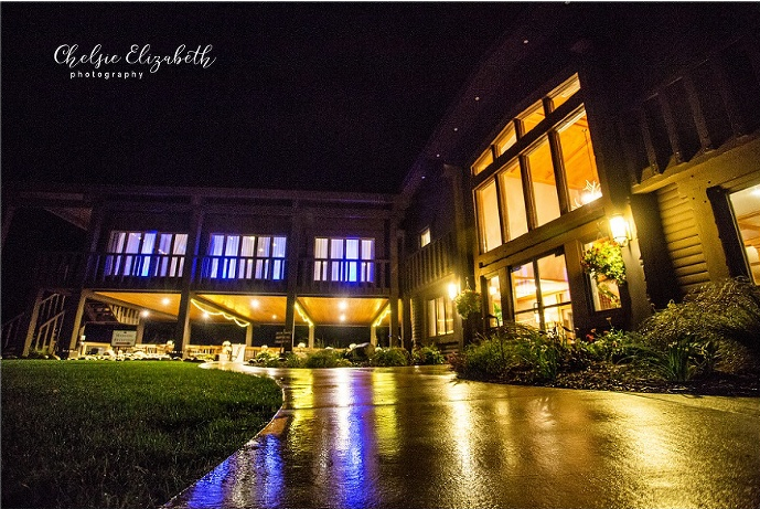 Wilson Bay Lodge at Night