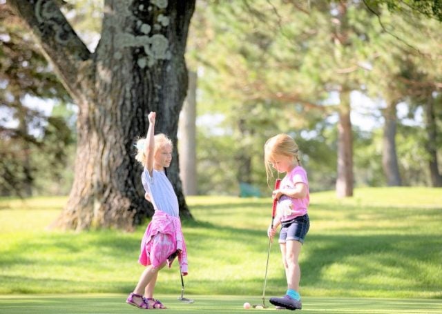 Kids Golfing