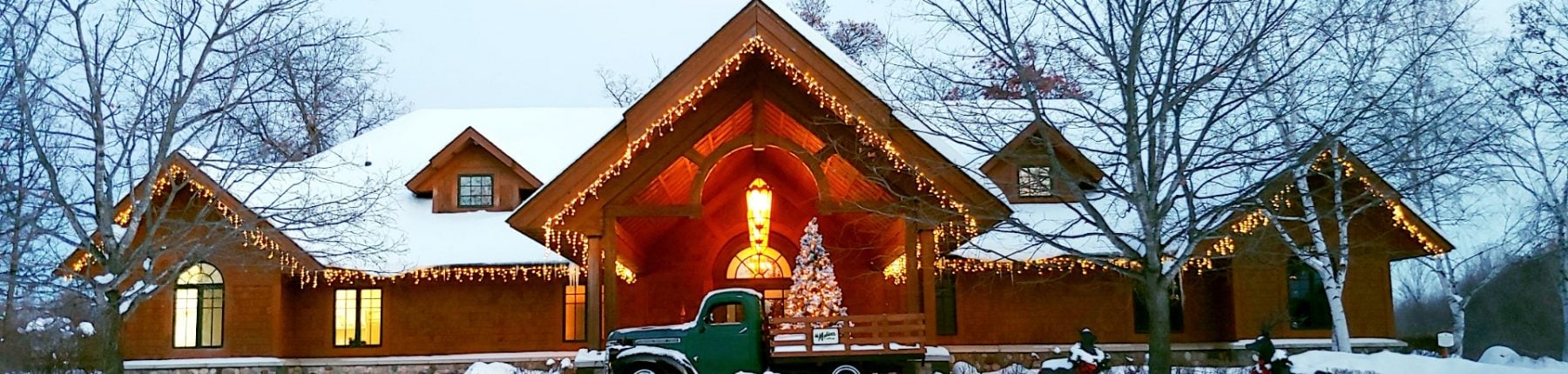 Classic grill Christmas decor